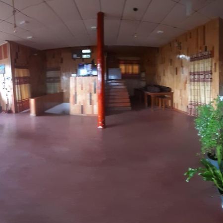 Polo Region Rest Inn Хапутале Екстериор снимка