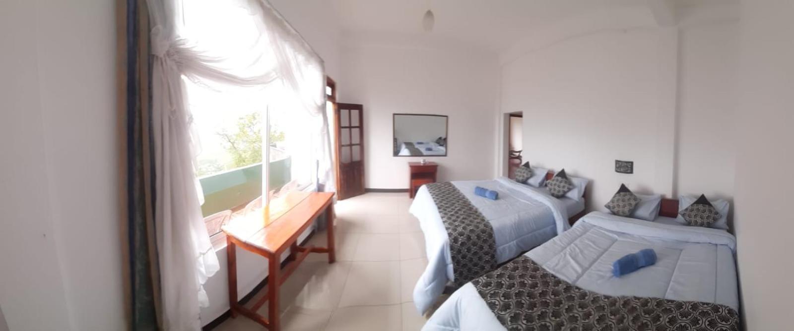Polo Region Rest Inn Хапутале Екстериор снимка