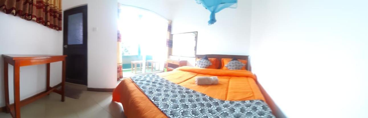 Polo Region Rest Inn Хапутале Екстериор снимка