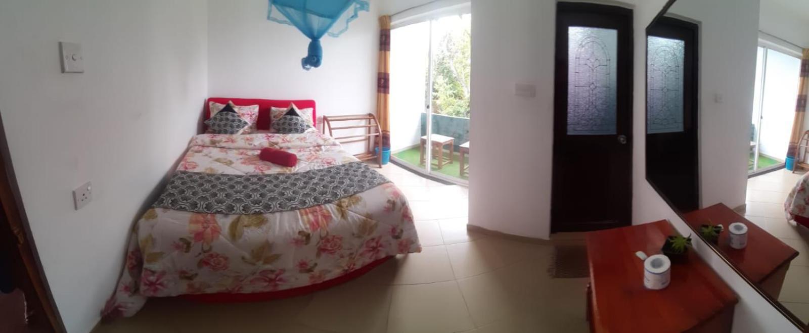 Polo Region Rest Inn Хапутале Екстериор снимка