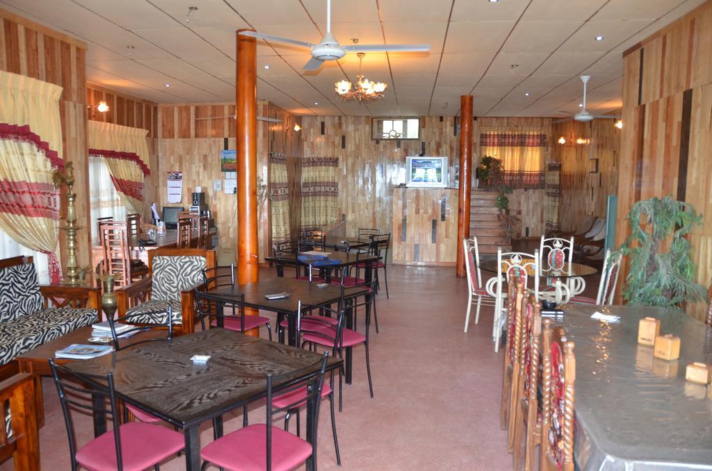 Polo Region Rest Inn Хапутале Екстериор снимка