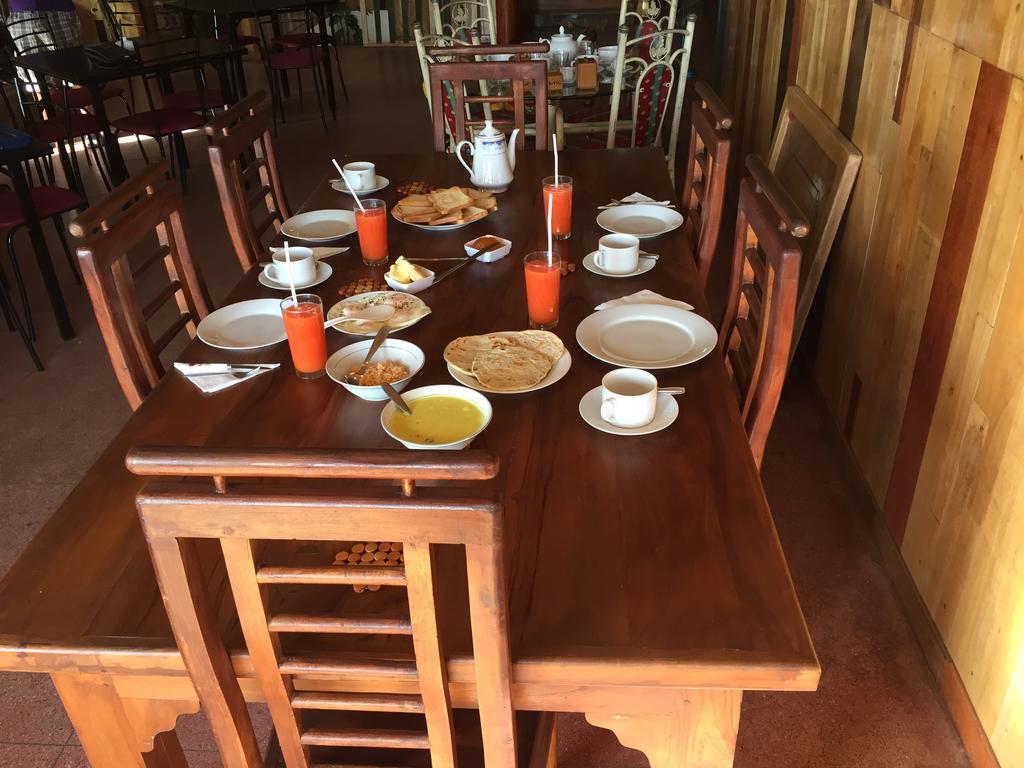 Polo Region Rest Inn Хапутале Екстериор снимка